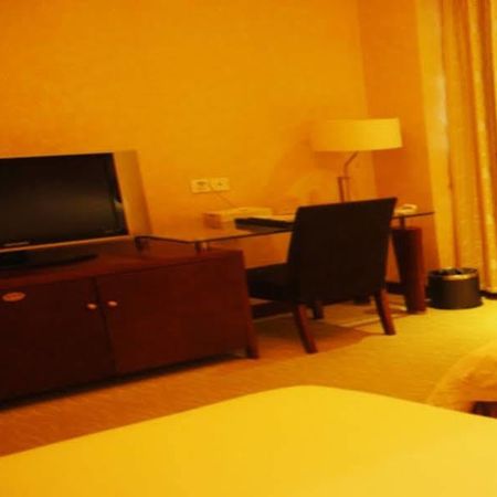 Changshu Kaiyue International Hotel Exterior photo